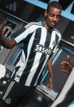2526 season Newcastle United F.C. home Fan version - Image 8