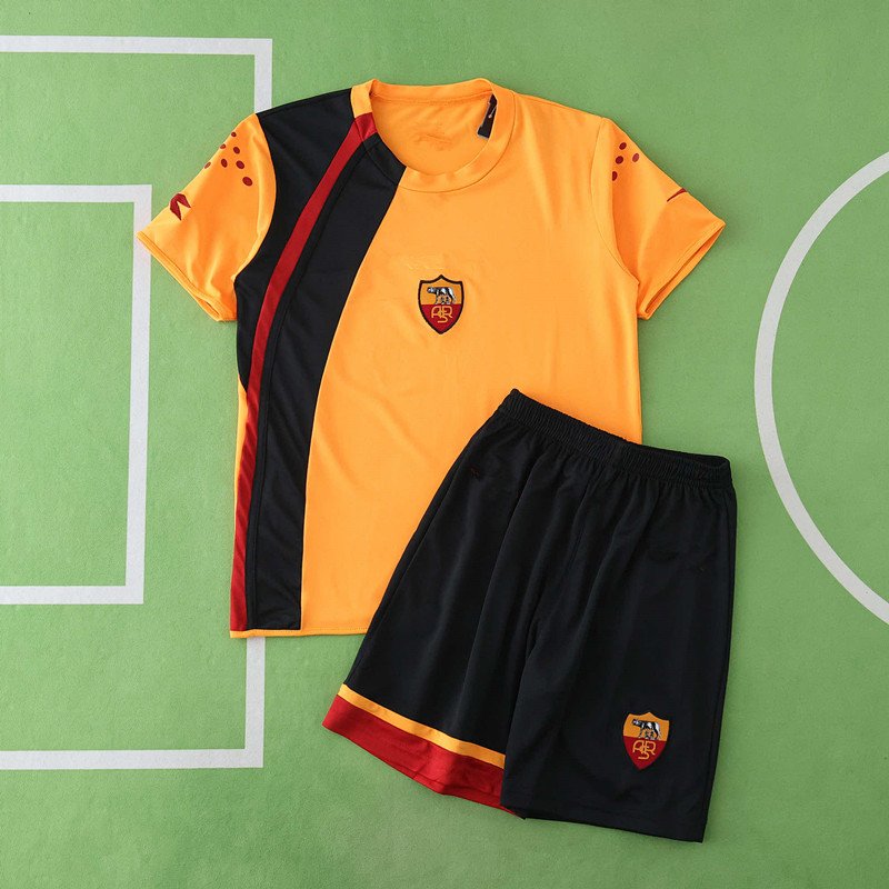18579221d1 0506 A.S. Roma home retro Kids kit - Image 1