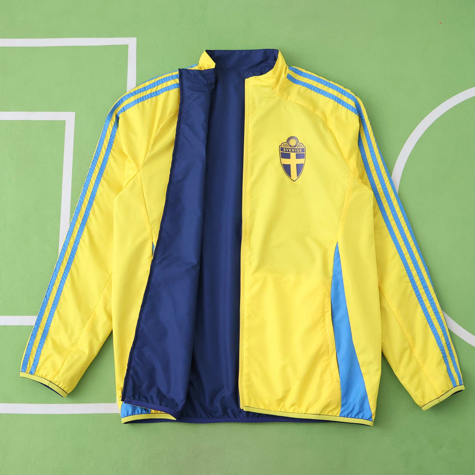2b82665a7d 2425 Sweden Wear on both sides windbreaker - Image 1