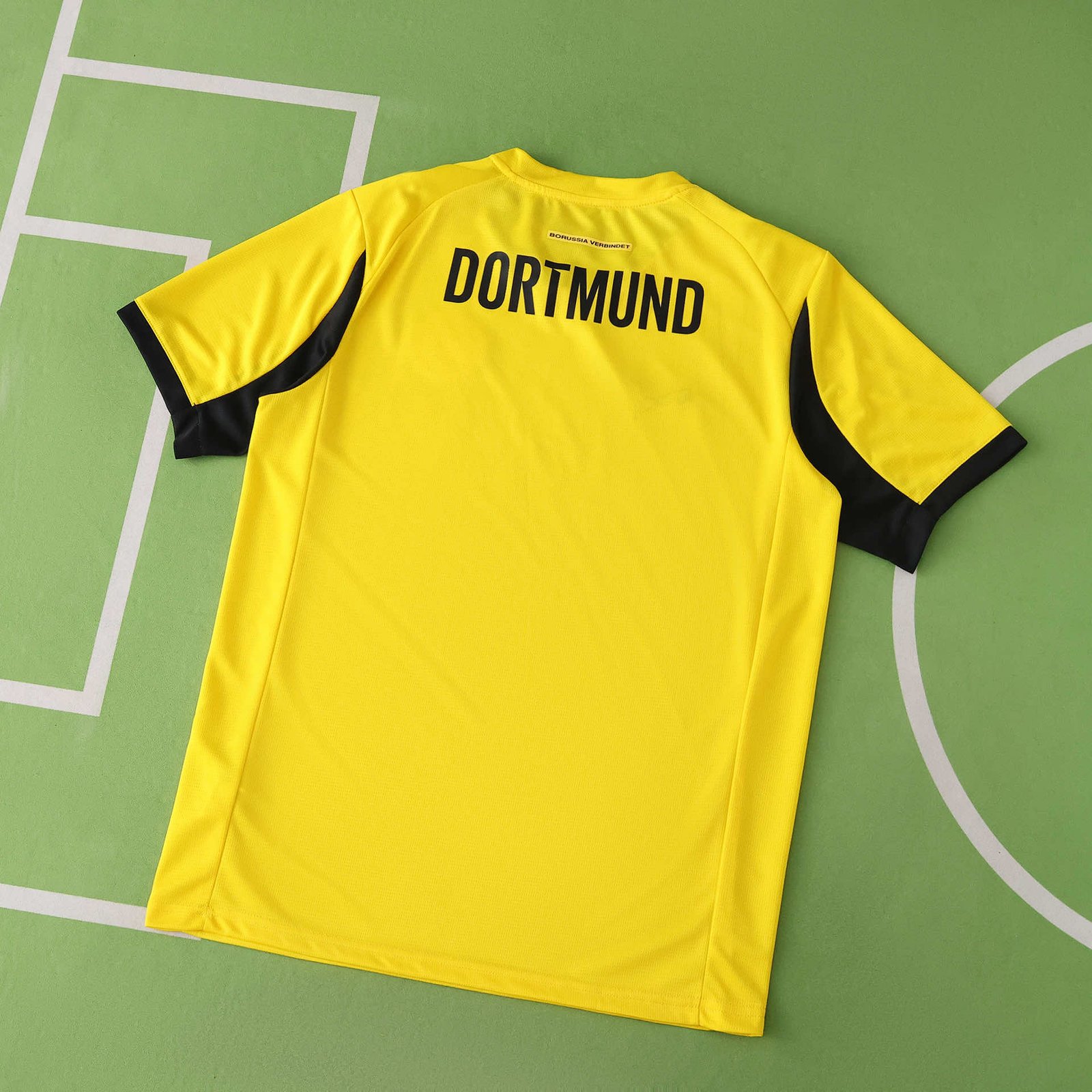 2c398f5b98 2526 season Borussia Dortmund Training shirt Fan version - Image 1