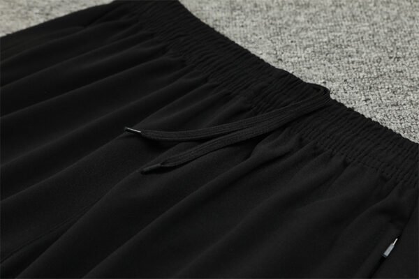 2425 Liverpool F.C. red Training suit set Player version - Image 3