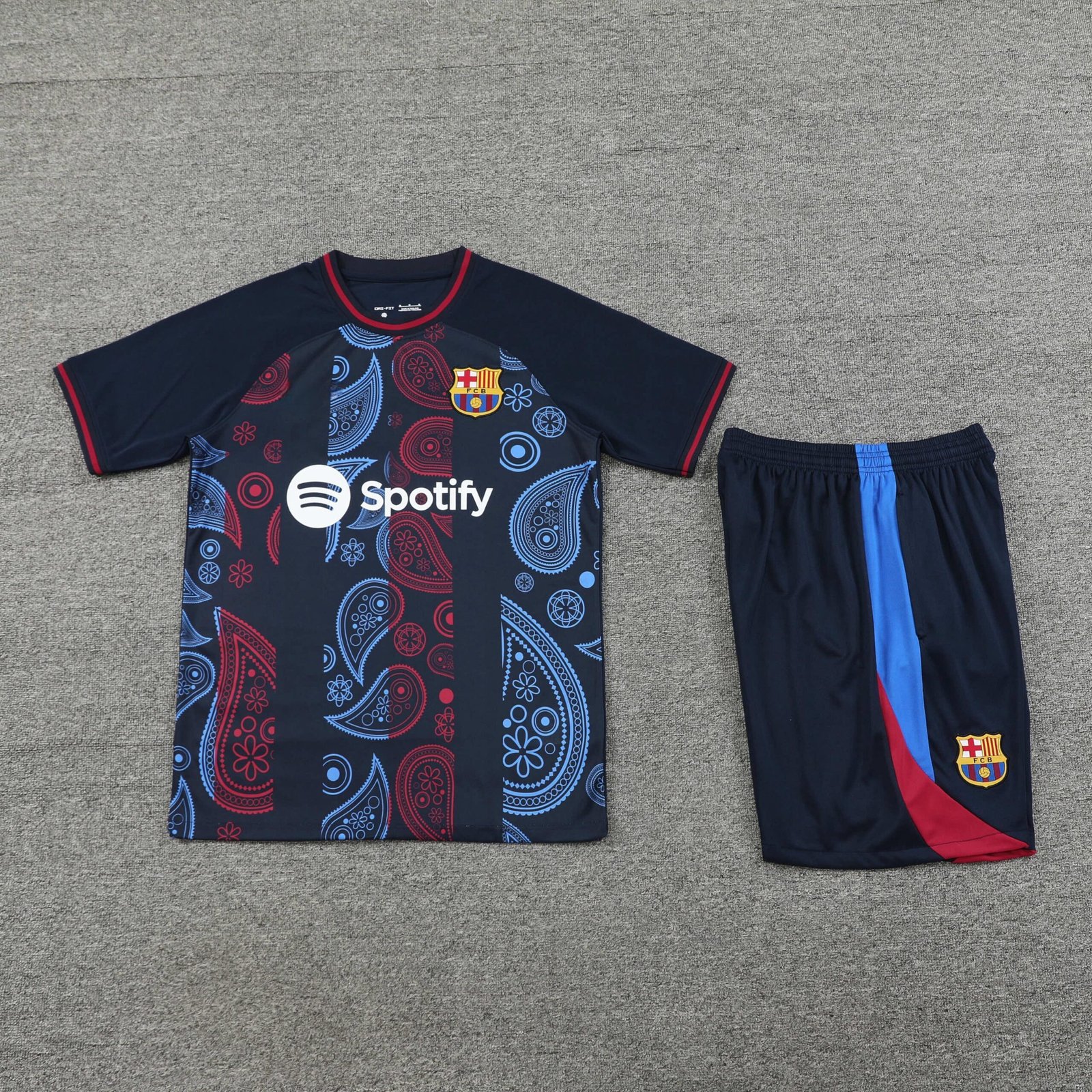 4bc54ed8b0 2425 FC Barcelona / Barça Training clothes suit Short sleeve Fan version - Image 1