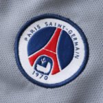 2001 season Paris Saint-Germain F.C. away retro Kids kit - Imagem 9