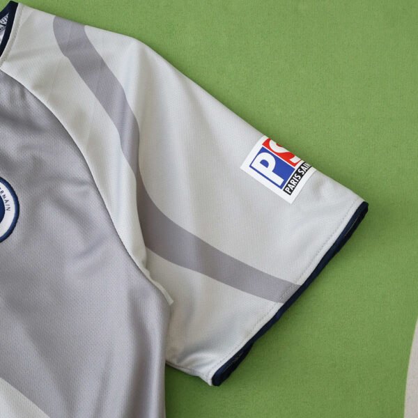 2001 season Paris Saint-Germain F.C. away retro Kids kit - Imagem 7