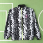 2425 Juventus F.C. Wear on both sides windbreaker - Image 15