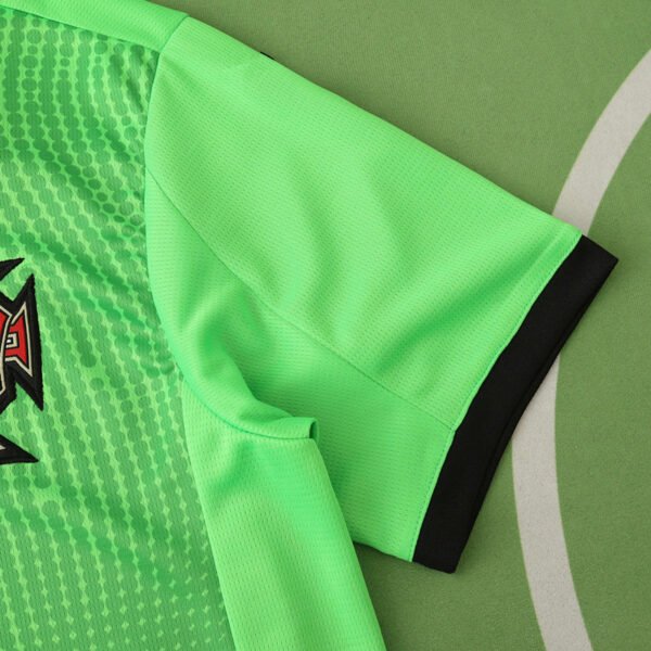 2526 season Portugal goalkeeper Fan version - Imagem 2