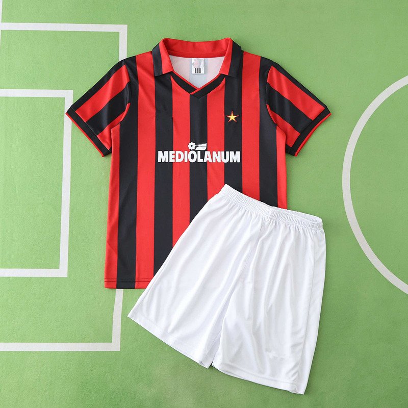 8954137dd5 9091 A.C. Milan home retro Kids kit - Image 1