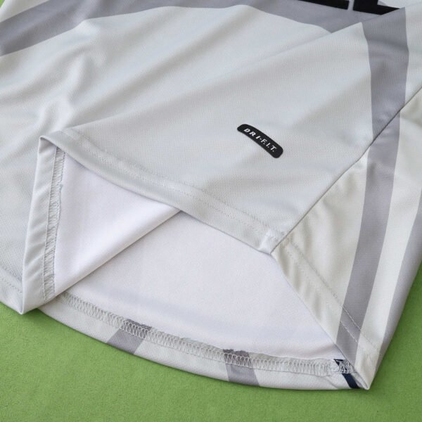 2001 season Paris Saint-Germain F.C. away retro Kids kit - Imagem 13