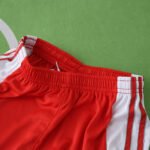 8991 Liverpool F.C. home retro Kids kit - Image 10
