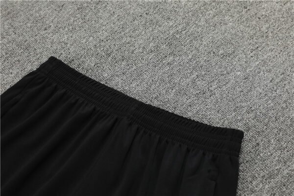 2425 Liverpool F.C. black Training suit set Player version - Imagem 5