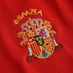 2002 season Spain home retro Fan version - Image 3
