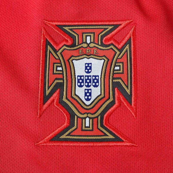 ⁦16 season Portugal home retro Fan version⁩ - الصورة ⁦7⁩