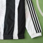 2425 Juventus F.C. Wear on both sides windbreaker - Image 4
