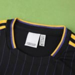 2526 season Manchester United F.C. Training shirt retro Fan version - Image 4