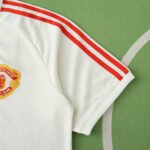 2425 Manchester United F.C. Training shirt Fan version - Image 4