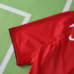 0506 season Manchester United F.C. home Kids kit - Image 8