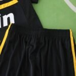 1112 Real Madrid CF goalkeeper retro Kids kit - Image 7