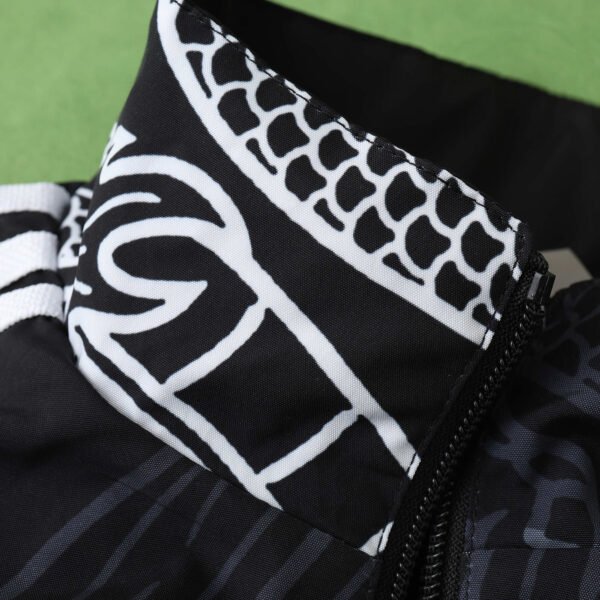 2425 Real Madrid CF Wear on both sides windbreaker - immagine 11