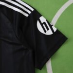 2526 season Real Madrid CF goalkeeper Fan version - Image 2